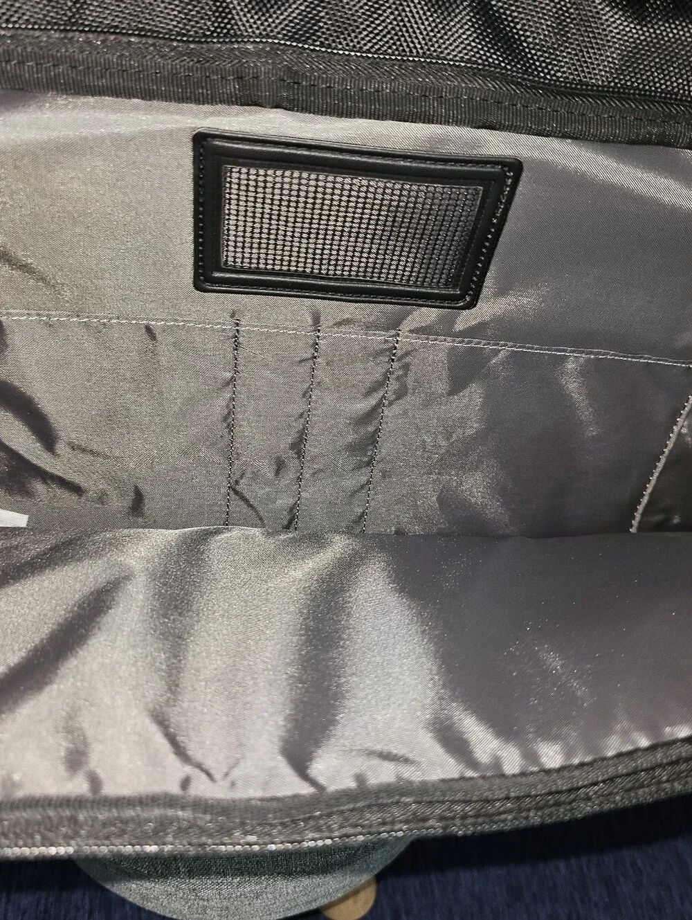 NWT Targus Black Laptop Bag with Front Pocket 15.6